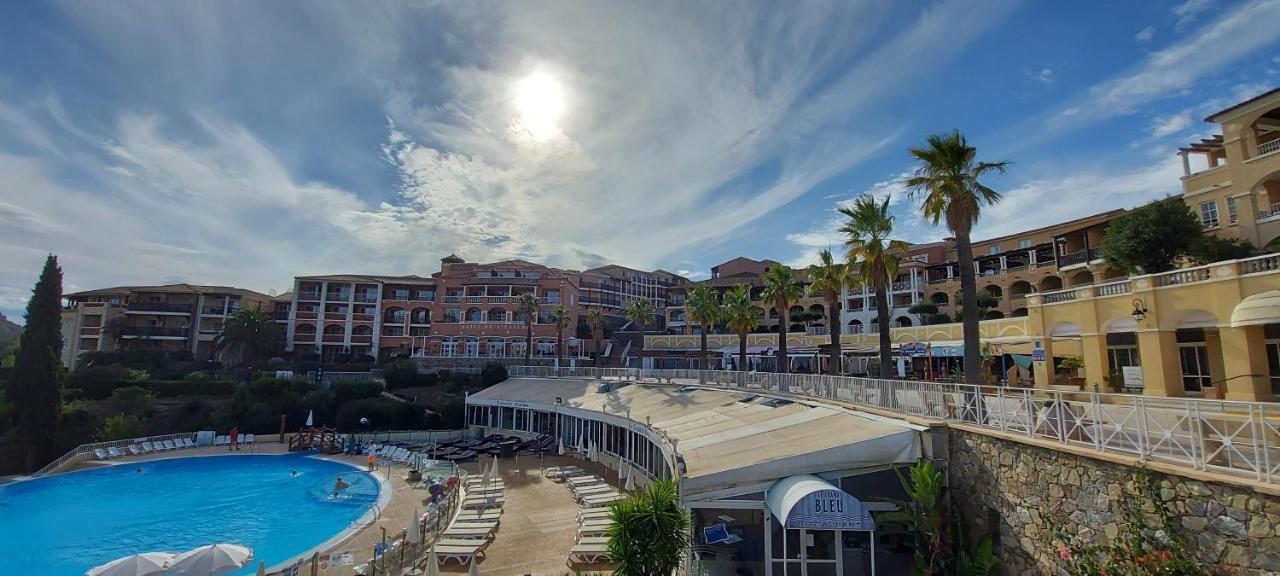 Saint-Raphael- Vue Mer Et Massif De L'Esterel Exterior photo