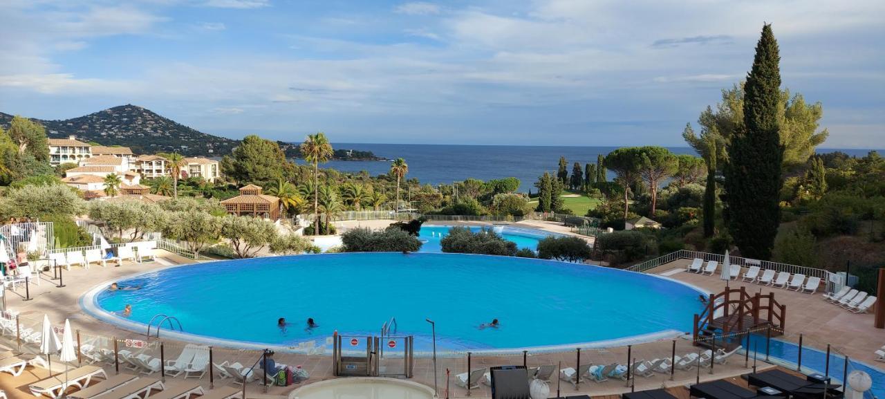 Saint-Raphael- Vue Mer Et Massif De L'Esterel Exterior photo